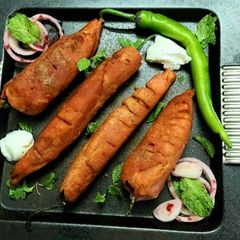 A picture of Rava Mirchi Pakoda.