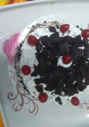 ब्लैक फोरेस्ट केक रेसिपी मुख्य फोटो