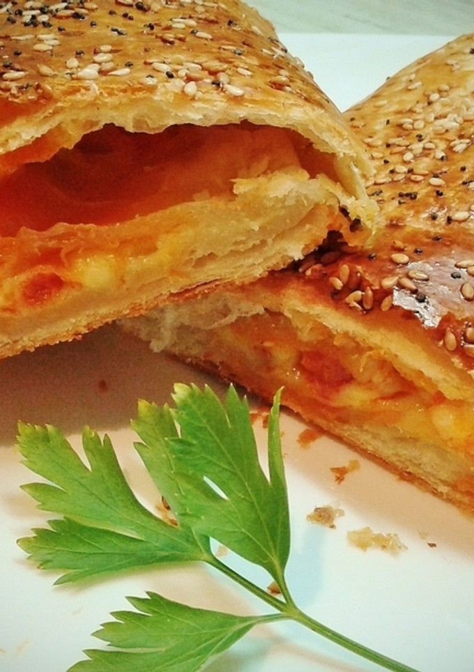 Una foto de Hojaldre de queso y sobrasada