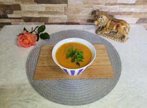 Una foto de Sopa crema de zanahoria