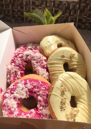 A picture of Glazed doughnuts.
