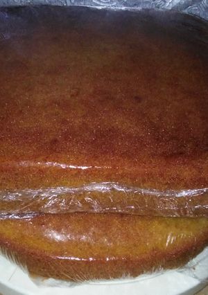 A picture of Coffee sponge cake (heart shape, part 1).