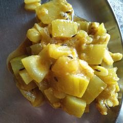 A picture of Lauki veg / bottlegourd.