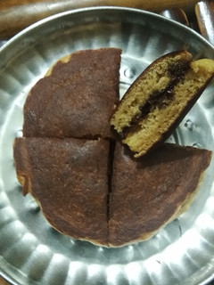 ઘઉં ની પેન કેક (ડોરા કેક)(dora cake recipe in Gujarati) રેસીપી મુખ્ય ફોટો