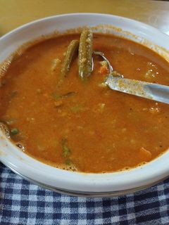 दाक्षिणात्य सांभार/सांबार (sambar recipe in marathi) रेसिपी चे मुख्य फोटो