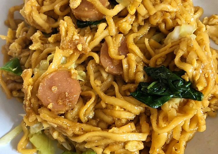 Langkah Mudah untuk Menyiapkan Mie Telor Goreng Gampil yang Enak