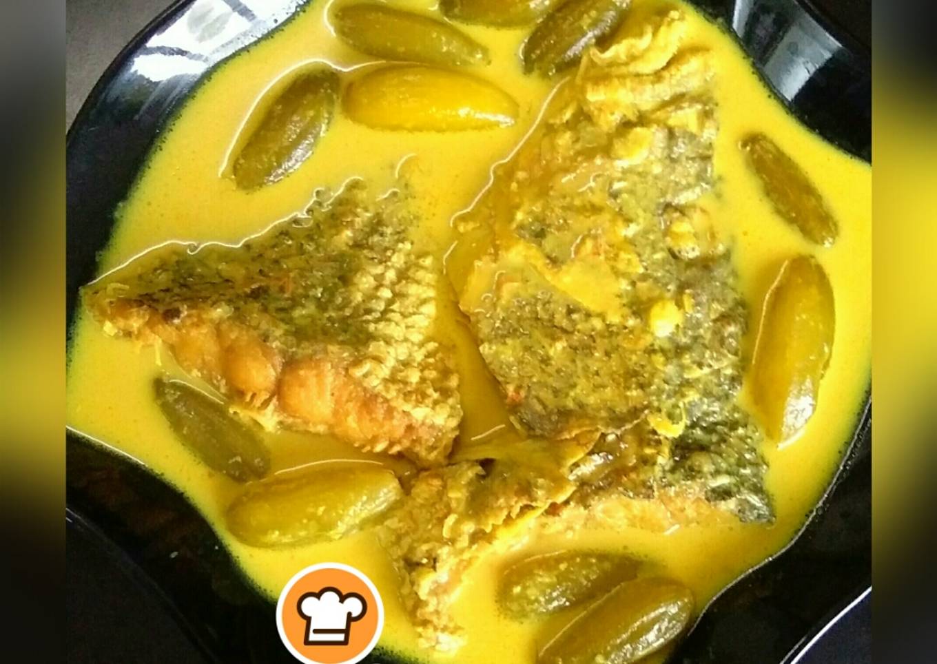 Gulai Jinhak dan Buah Belimbing Merah