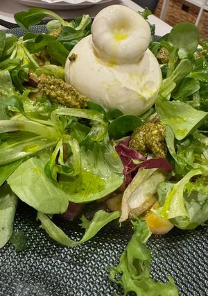 Una foto de Ensalada de Burrata