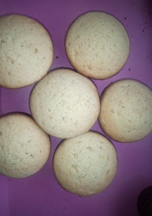 A picture of Plain vanilla cake.
