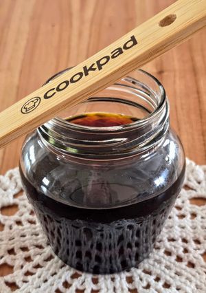 Una foto de Salsa de caramelo multiuso 🍮 Caramelo listo para postres, decoraciones, o a cucharaditas 🤭🍰🥞