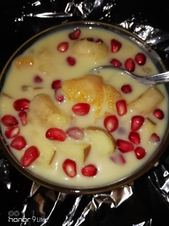फ्रूट कस्टर्ड (Fruit custard recipe in hindi) रेसिपी मुख्य फोटो