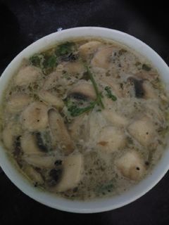 मशरूम सूप (Mushroom soup recipe in hindi) रेसिपी मुख्य फोटो