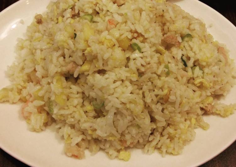 Nasi goreng nanas