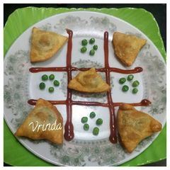 A picture of Mini Samosas.