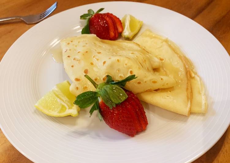 Delicious crepes or pancakes