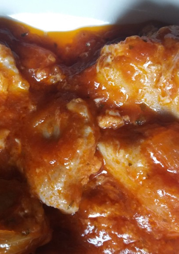 Una foto de Atún con tomate