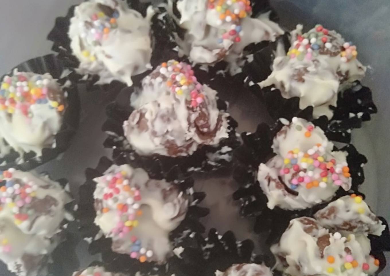 50. Kue truffle koko crunch