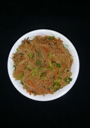 चाइनीज स्टाइल सेवइयां (Chinese style Seviyan recipe in Hindi) रेसिपी मुख्य फोटो