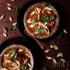 A picture of Banarsi Tomato chaat.