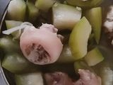 Chân giò hầm bí xanh