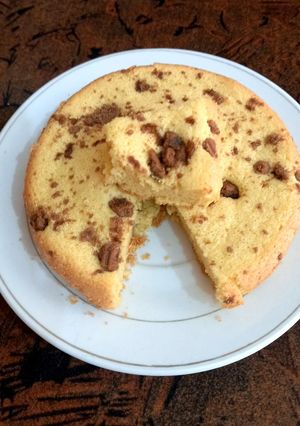 A picture of Tea cake with mustard oil 🍰🍰🛢️.