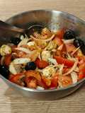 Ensalada del día: tomate con mozzarella y anchoas