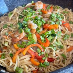 Linguine w/Shrimp and veggies Stir Fry A picture of Linguine w/Shrimp and veggies Stir Fry.