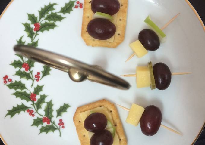 Step-by-Step Guide to Prepare Super Quick Homemade Simple Grape Appetizers