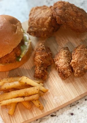 A picture of Hot and Spicy Fried Chicken Wings.