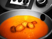 Una foto de crema de calabaza