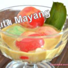 A picture of Putu Mayang.