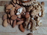 Nueces con hierbas