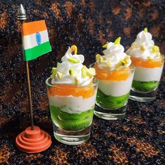 Tricolor fruit cream A picture of Tricolor fruit cream.