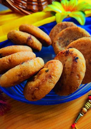 A picture of Atta sooji kakara.