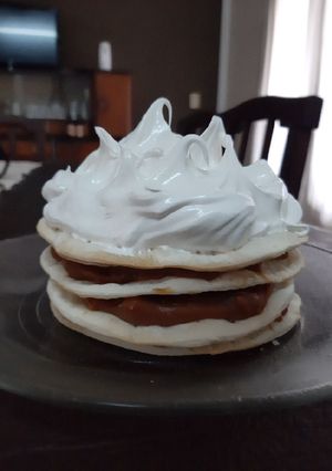 Una foto de ROGEL (con tapas de empanadas)