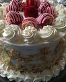 Pastel con baño de fresa