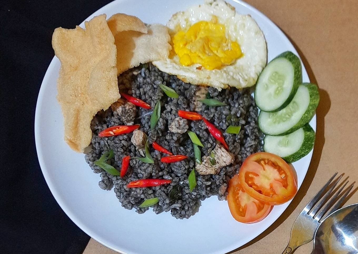 815. Black fried rice (Kumi Kuah)