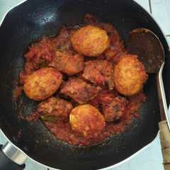 รูปของ Ayam dan telur bumbu bali