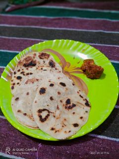 তন্দুরি রুটি(tandoori rooti recipe in bengali) রেসিপির প্রধান ছবি