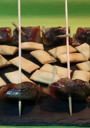 Foto principal de Rollitos de bacon y ciruelas