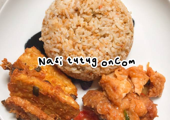 Nasi tutug oncom