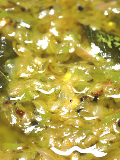 மிளகாய் புளி கூட்டு (Milakaai pulikootu recipe in tamil) செய்முறை முக்கிய புகைப்படம்