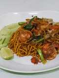 Spicy Stir-Fried Yellow Noodles with Shrimp