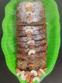 பனானா மிக்ஸட் நட்ஸ் கேக் (Banana mixed nuts cake recipe in tamil) செய்முறை முக்கிய புகைப்படம்