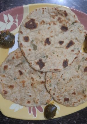 आलू की मुलायम रोटी रेसिपी मुख्य फोटो