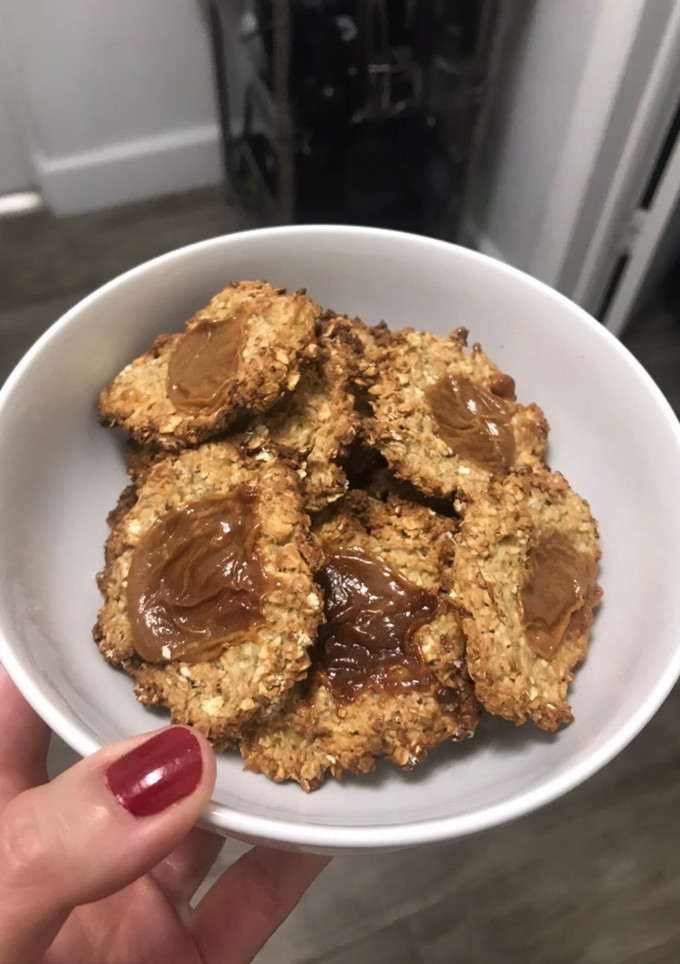 Una foto de Económicas galletitas de avena y banana sin harina