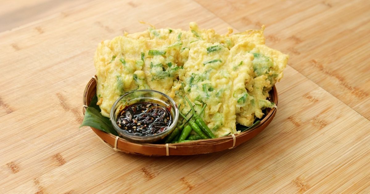 Tempe Mendoan Basah Devina Hermawan