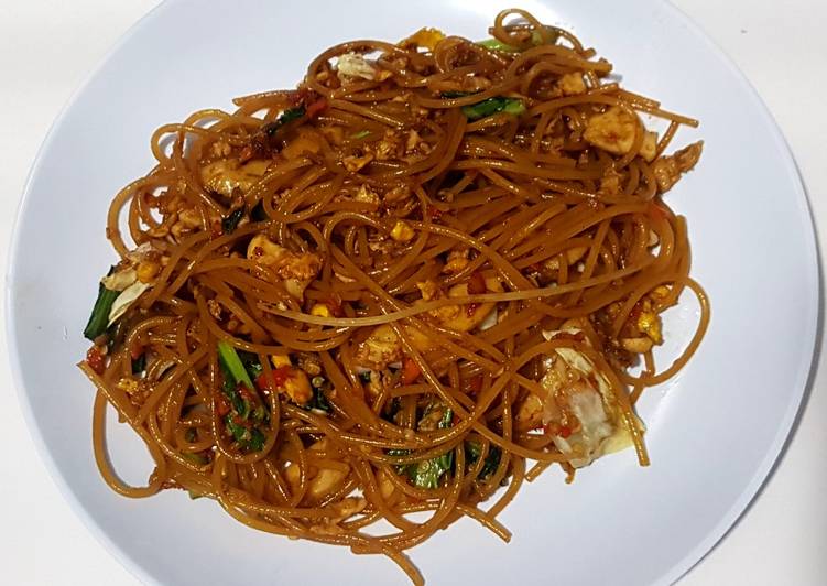 Mie pedas manis