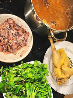Hình của món Phở gà mọc.