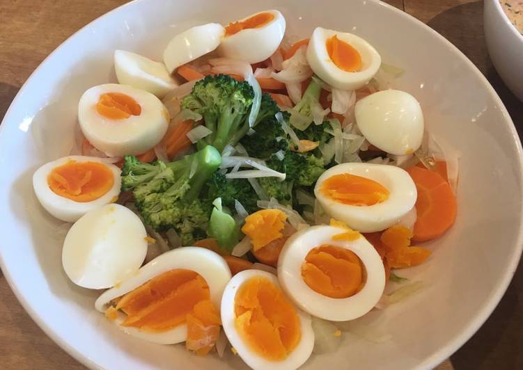 Broccoli and eggs salad